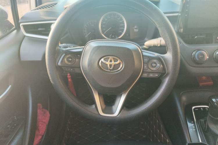 Used Toyota Corolla 2019 1.2T S-CVT GL Pioneer Edition Steering Wheel
