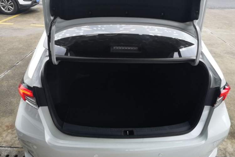Used Toyota Corolla 2019 Dual-Engine 1.8L E-CVT GL-i Elite Edition Trunk