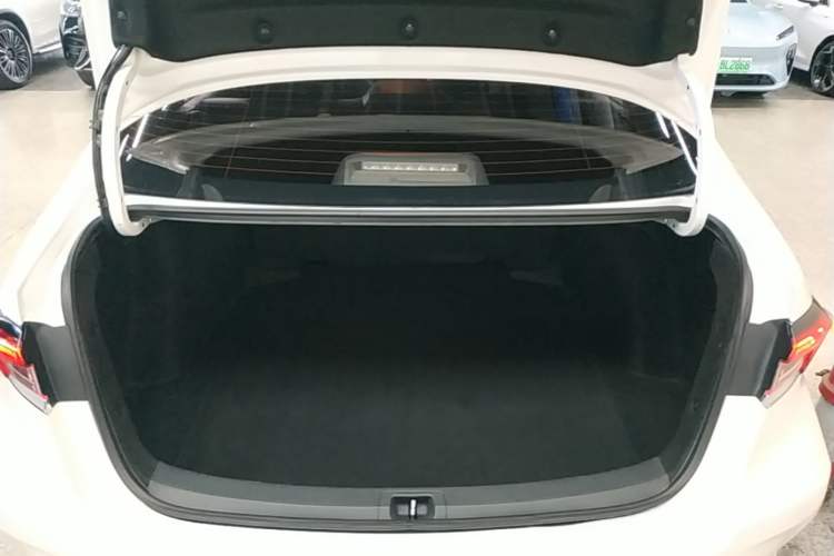 Used Toyota Corolla 2019 1.2T S-CVT GL-i Elite Edition Trunk