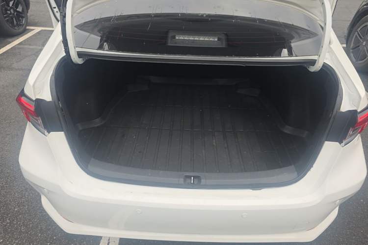 Used Toyota Corolla 2019 1.2T S-CVT GL Pioneer Edition Trunk
