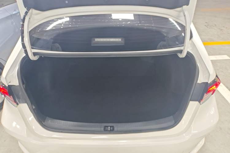 Used Toyota Corolla 2019 1.2T S-CVT GL Pioneer Edition Trunk