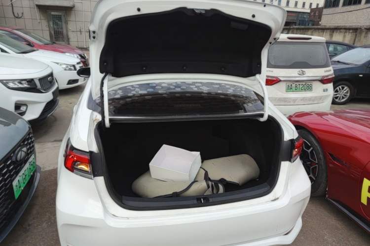 Used Toyota Corolla 2019 1.2T S-CVT GL-i Luxury Edition Trunk