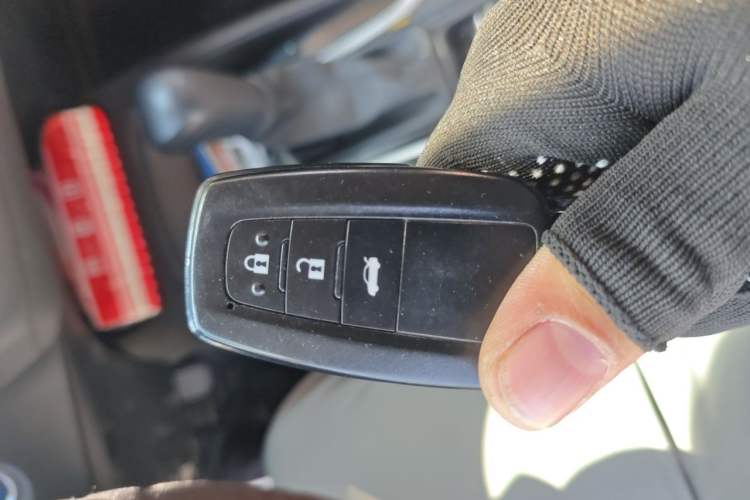 Used Toyota Corolla 2019 Dual-Engine 1.8L E-CVT GL-i Elite Edition Vehicle Key