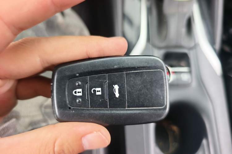 Used Toyota Corolla 2019 Dual-Engine 1.8L E-CVT GL-i Elite Edition Vehicle Key