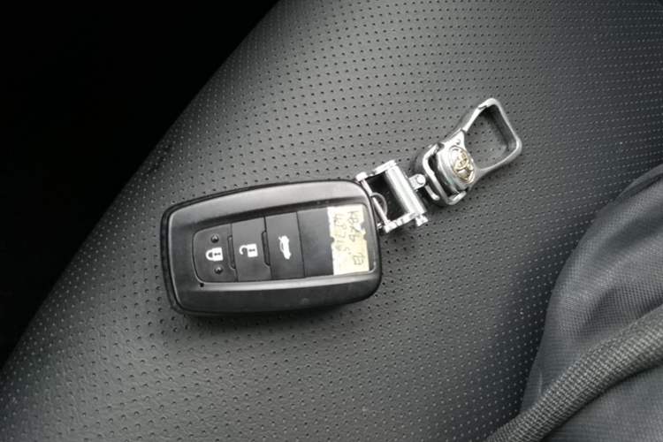 Used Toyota Corolla 2019 Dual-Engine 1.8L E-CVT GL-i Elite Edition Vehicle Key