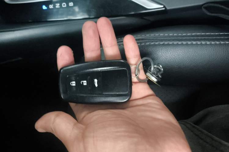 Used Toyota Corolla 2019 Dual-Engine 1.8L E-CVT GL-i Elite Edition Vehicle Key