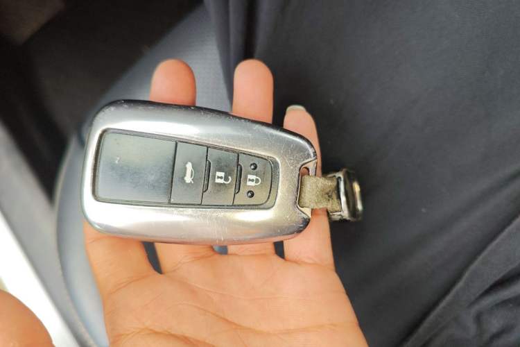 Used Toyota Corolla 2019 1.2T S-CVT GL-i Luxury Edition Vehicle Key