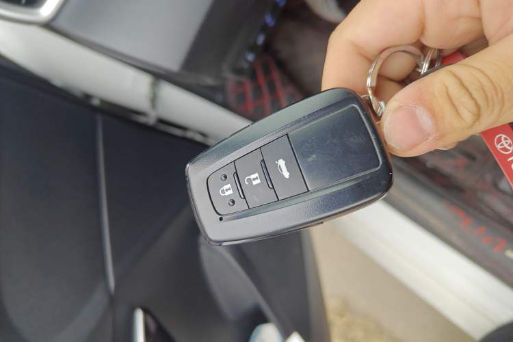 Used Toyota Corolla 2019 Dual-Engine 1.8L E-CVT GL-i Elite Edition Vehicle Key