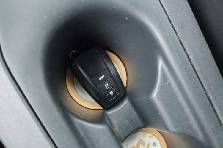 Used Toyota Corolla 2019 Dual-Engine 1.8L E-CVT GL-i Elite Edition Vehicle Key