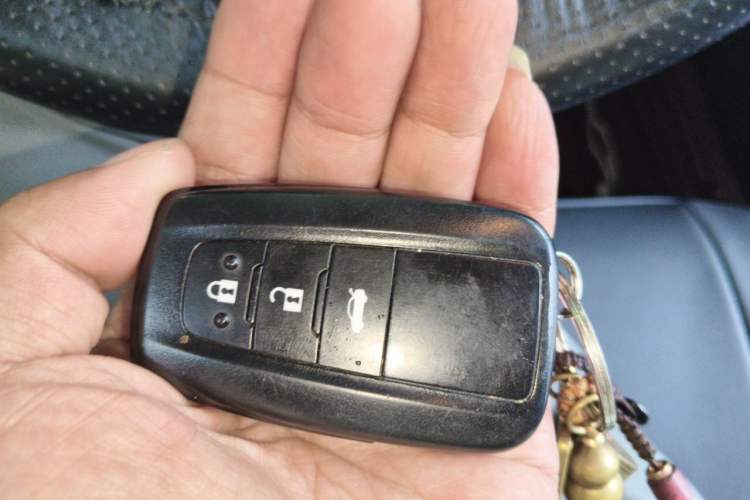 Used Toyota Corolla 2019 1.2T S-CVT GL-i Luxury Edition Vehicle Key