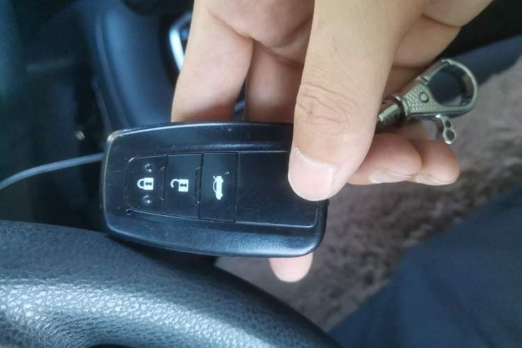 Used Toyota Corolla 2019 Dual-Engine 1.8L E-CVT GL-i Elite Edition Vehicle Key