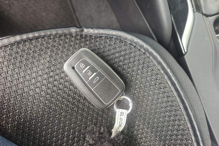 Used Toyota Corolla 2019 Dual-Engine 1.8L E-CVT GL-i Elite Edition Vehicle Key