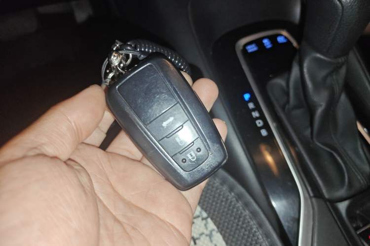 Used Toyota Corolla 2019 Dual-Engine 1.8L E-CVT GL-i Elite Edition Vehicle Key