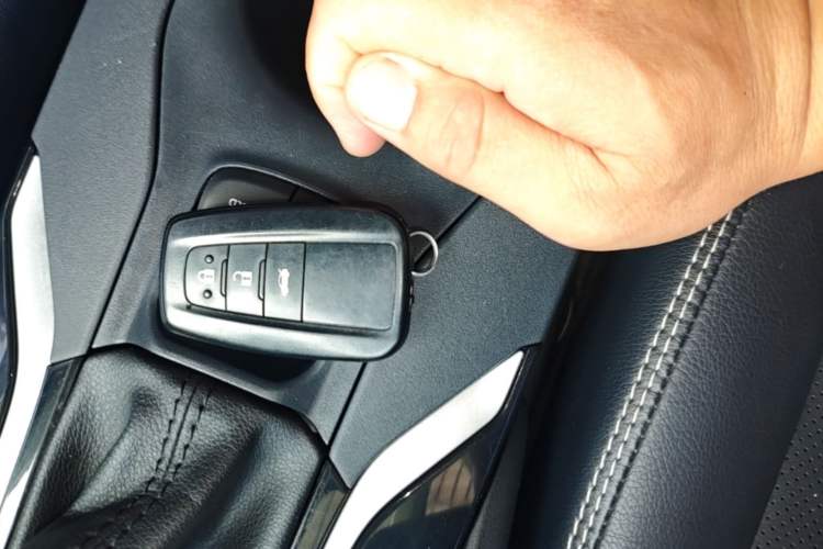 Used Toyota Corolla 2019 1.2T S-CVT GL-i Luxury Edition Vehicle Key