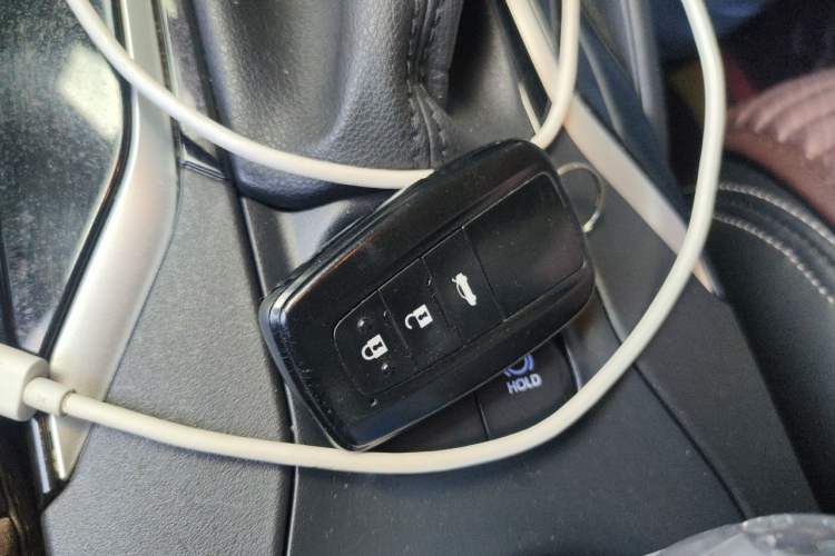 Used Toyota Corolla 2019 Dual-Engine 1.8L E-CVT GL-i Elite Edition Vehicle Key