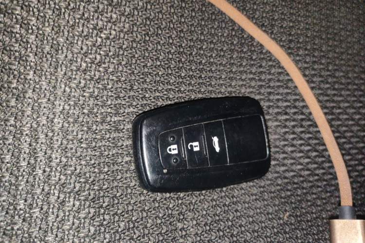 Used Toyota Corolla 2019 Dual-Engine 1.8L E-CVT GL-i Elite Edition Vehicle Key