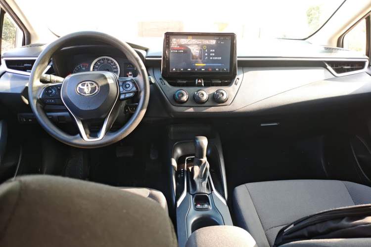 Used Toyota Corolla 2019 1.2T S-CVT GL Pioneer Edition Center Console