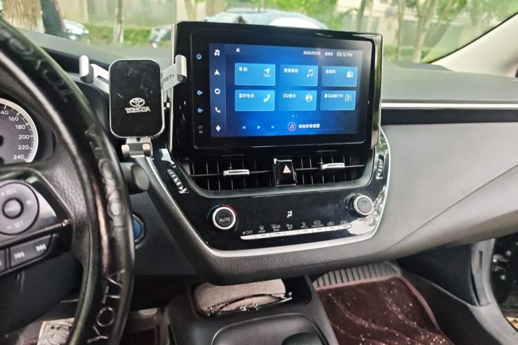 Used Toyota Corolla 2021 Dual-Motor 1.8L E-CVT Elite Edition Audio And AC Panel