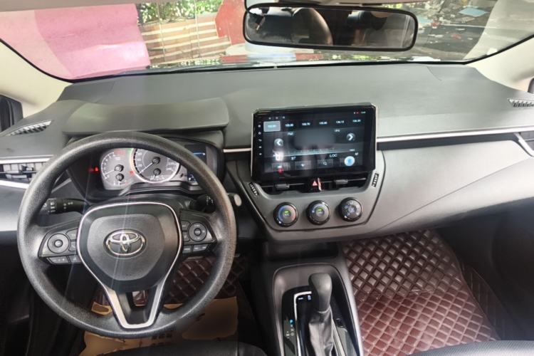 Used Toyota Corolla 2021 1.2T S-CVT Pioneer Edition Center Console