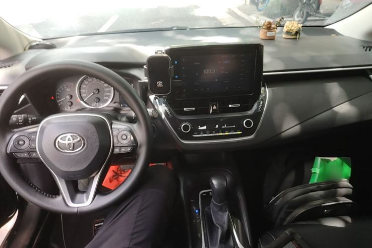 Used Toyota Corolla 2021 1.2T S-CVT Elite Edition Center Console