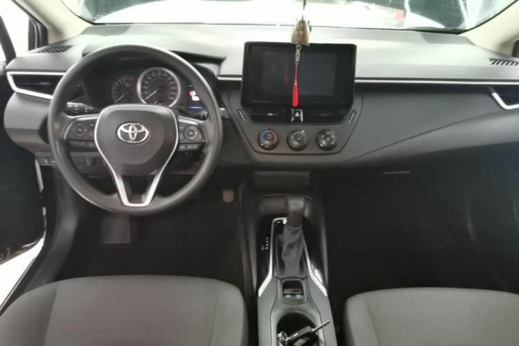 Used Toyota Corolla 2021 1.2T S-CVT Pioneer Edition Center Console