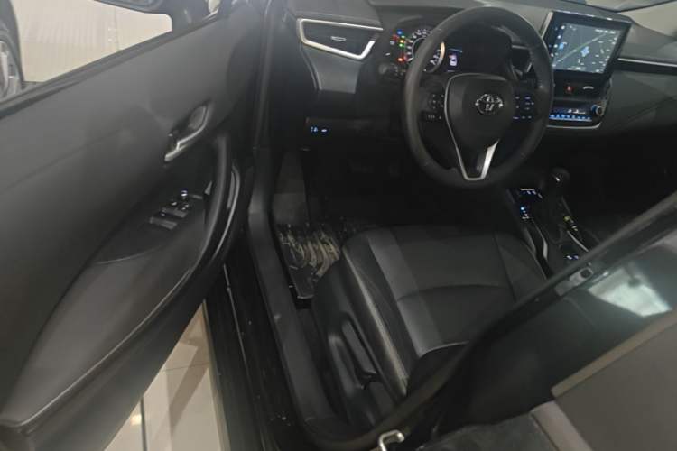 Used Toyota Corolla 2021 1.2T S-CVT Luxury Edition Driver Seat