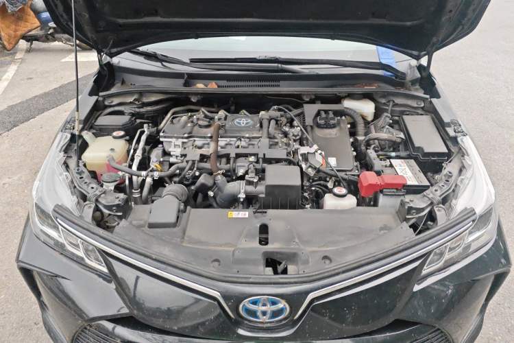 Used Toyota Corolla 2021 Dual-Motor 1.8L E-CVT Elite Edition Engine Bay