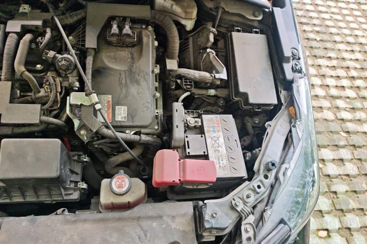 Used Toyota Corolla 2021 Dual-Motor 1.8L E-CVT Elite Edition Engine Bay Left