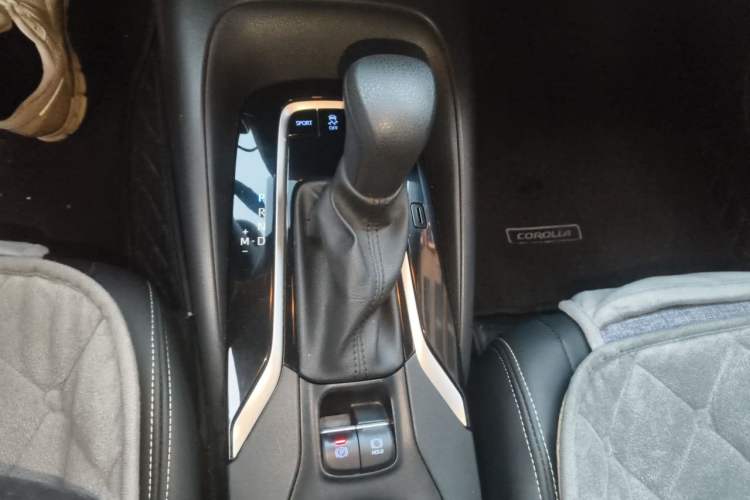 Used Toyota Corolla 2021 TNGA 1.5L CVT Elite Edition Gear Lever