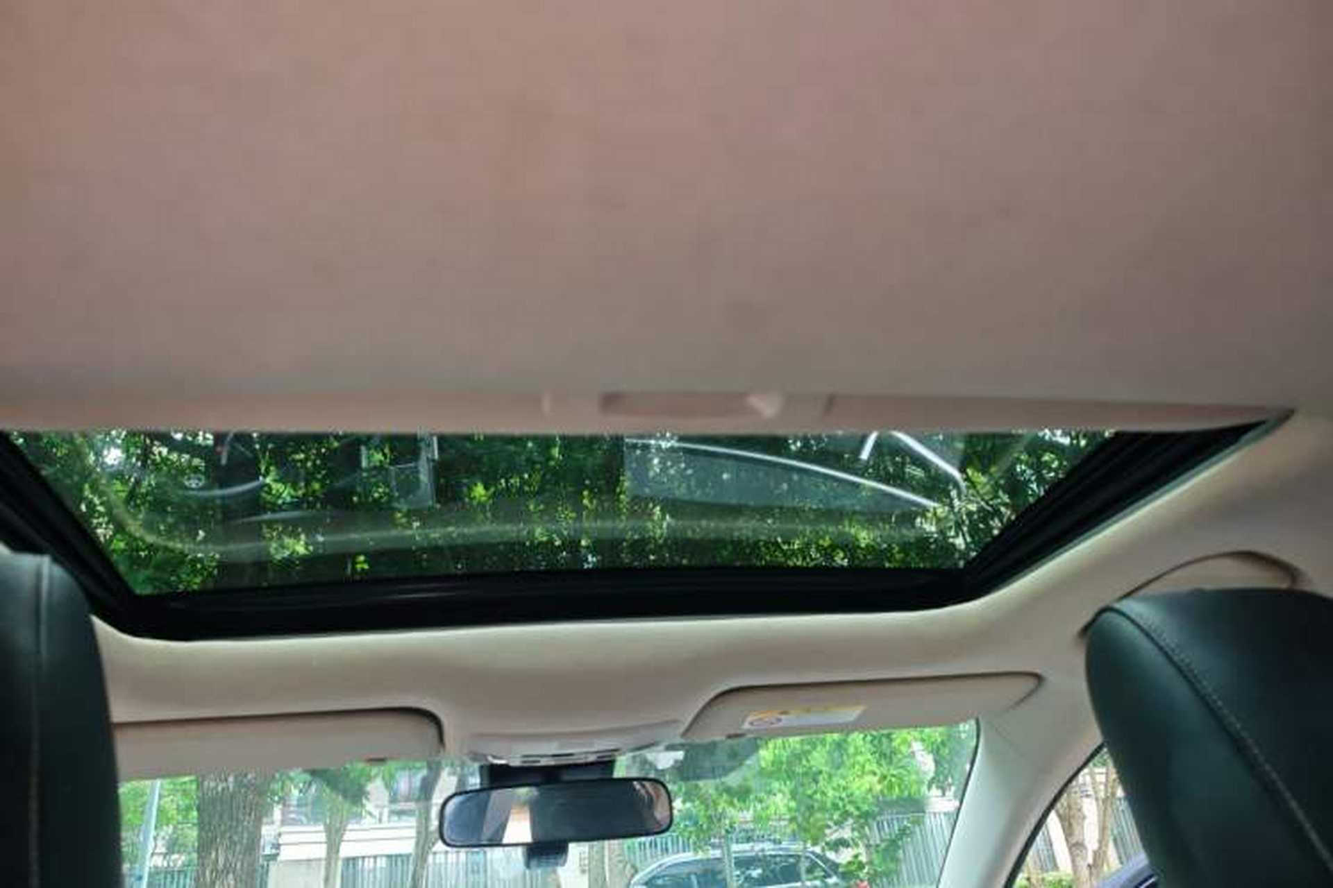 Used Toyota Corolla 2021 Dual-Motor 1.8L E-CVT Elite Edition Headliner