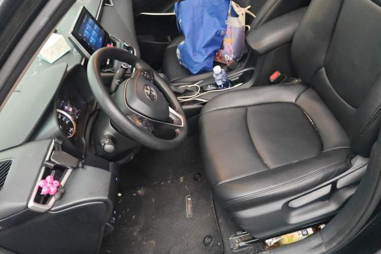 Used Toyota Corolla 2021 Dual-Motor 1.8L E-CVT Elite Edition Left Front Seat