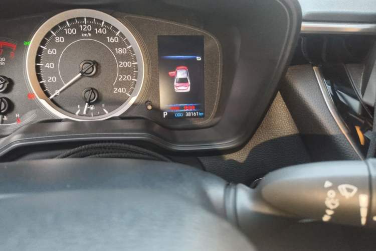 Used Toyota Corolla 2021 TNGA 1.5L CVT Elite Edition Odometer Close Up