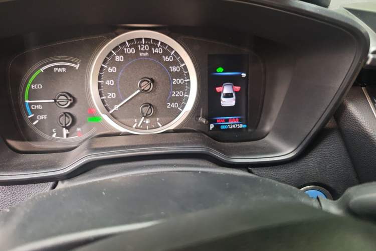 Used Toyota Corolla 2021 Dual-Motor 1.8L E-CVT Elite Edition Odometer Close Up