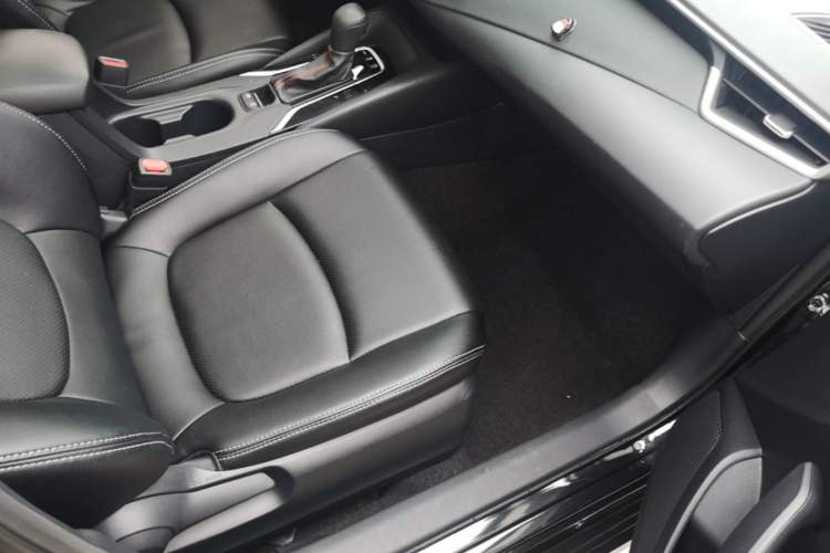 Used Toyota Corolla 2021 1.2T S-CVT Elite PLUS Edition Right Front Seat