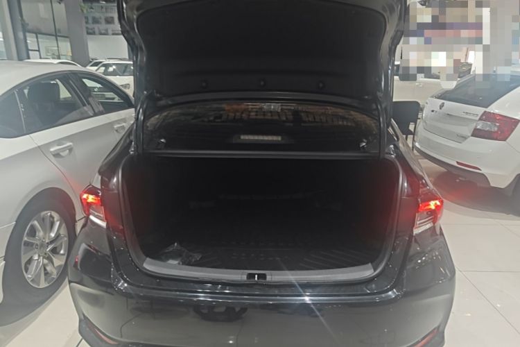 Used Toyota Corolla 2021 1.2T S-CVT Luxury Edition Trunk