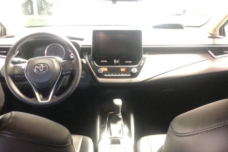 Used Toyota Corolla 2021 Dual-Motor 1.8L E-CVT Elite Edition Audio And AC Panel