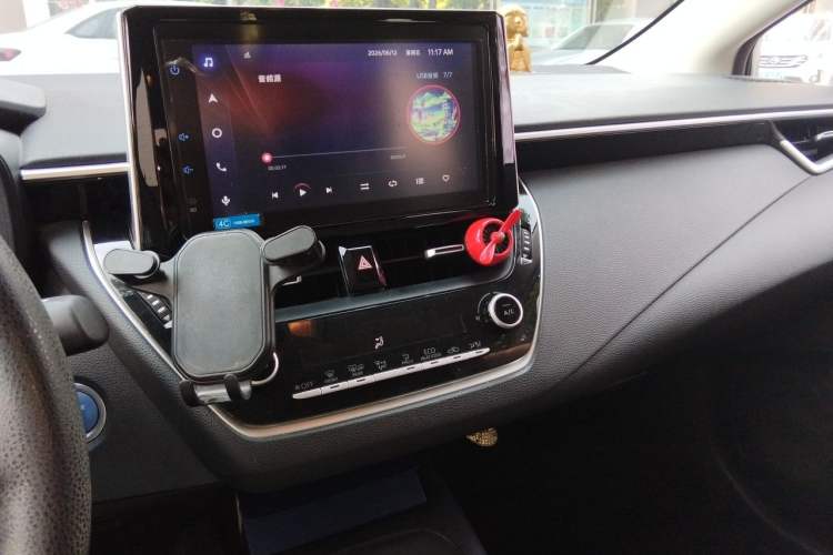 Used Toyota Corolla 2021 Dual-Motor 1.8L E-CVT Elite Edition Audio And AC Panel
