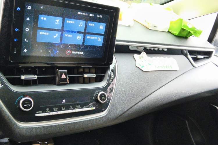 Used Toyota Corolla 2021 Dual-Motor 1.8L E-CVT Elite Edition Audio And AC Panel