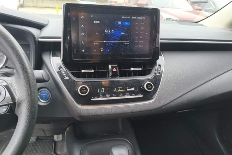 Used Toyota Corolla 2021 Dual-Motor 1.8L E-CVT Elite Edition Audio And AC Panel