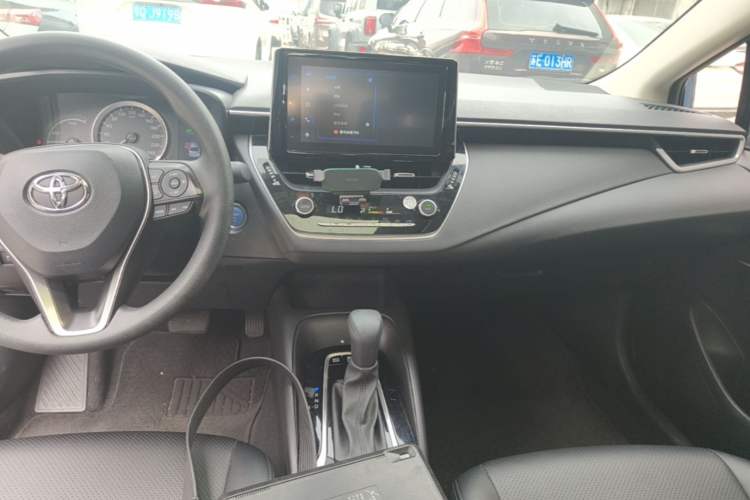 Used Toyota Corolla 2021 Dual-Motor 1.8L E-CVT Elite Edition Audio And AC Panel