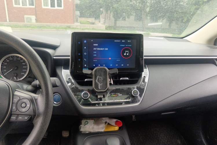 Used Toyota Corolla 2021 Dual-Motor 1.8L E-CVT Elite Edition Audio And AC Panel