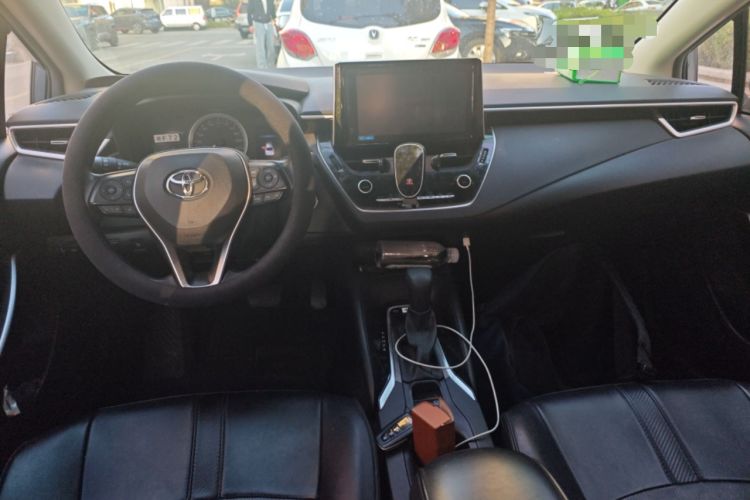 Used Toyota Corolla 2021 Dual-Motor 1.8L E-CVT Elite Edition Center Console