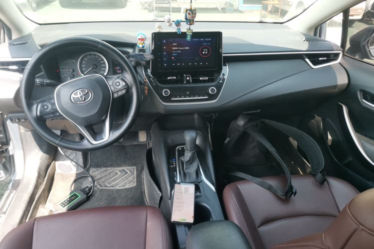 Used Toyota Corolla 2021 Dual-Motor 1.8L E-CVT Elite Edition Center Console