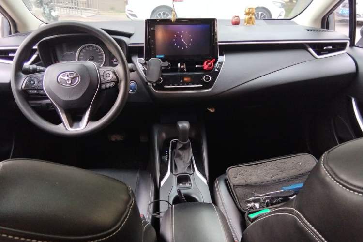 Used Toyota Corolla 2021 Dual-Motor 1.8L E-CVT Elite Edition Center Console