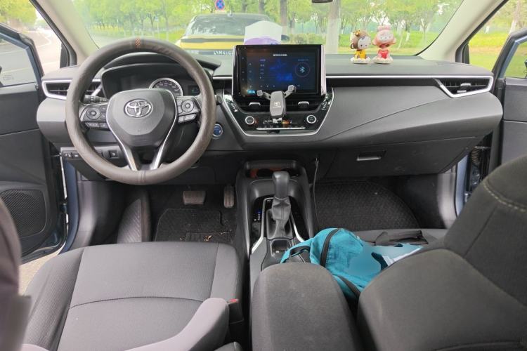 Used Toyota Corolla 2021 Dual-Motor 1.8L E-CVT Elite Edition Center Console
