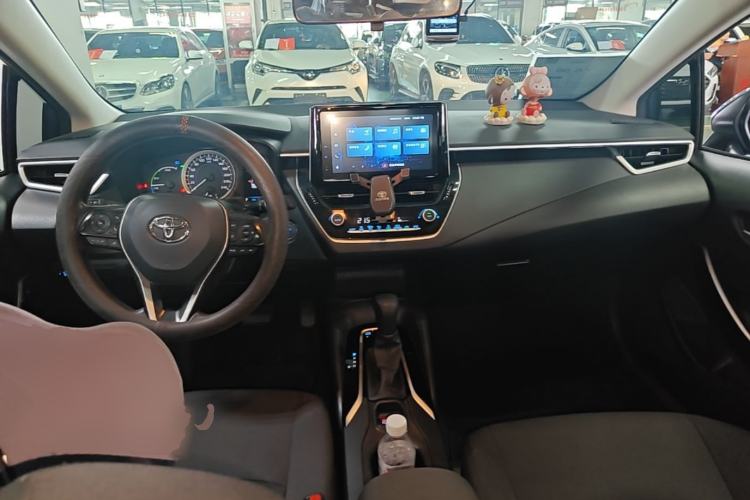 Used Toyota Corolla 2021 Dual-Motor 1.8L E-CVT Elite Edition Center Console