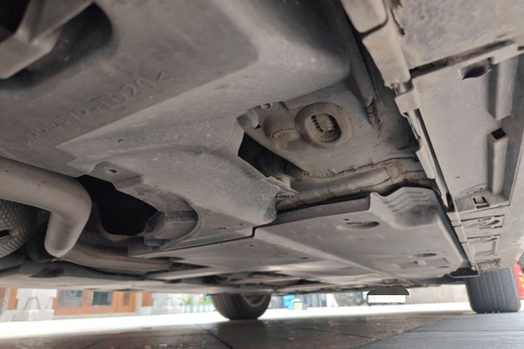 Used Toyota Corolla 2021 Dual-Motor 1.8L E-CVT Elite Edition Chassis Rear Right