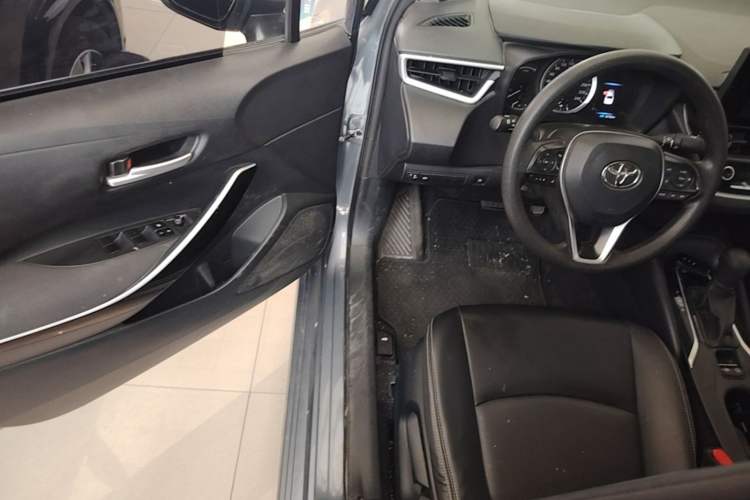 Used Toyota Corolla 2021 Dual-Engine 1.8L E-CVT Pioneer Edition Driver Seat
