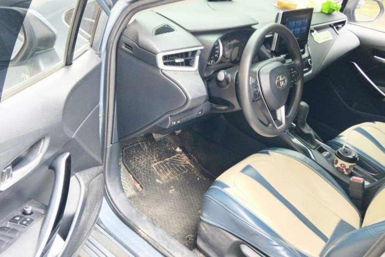 Used Toyota Corolla 2021 Dual-Motor 1.8L E-CVT Elite Edition Driver Seat