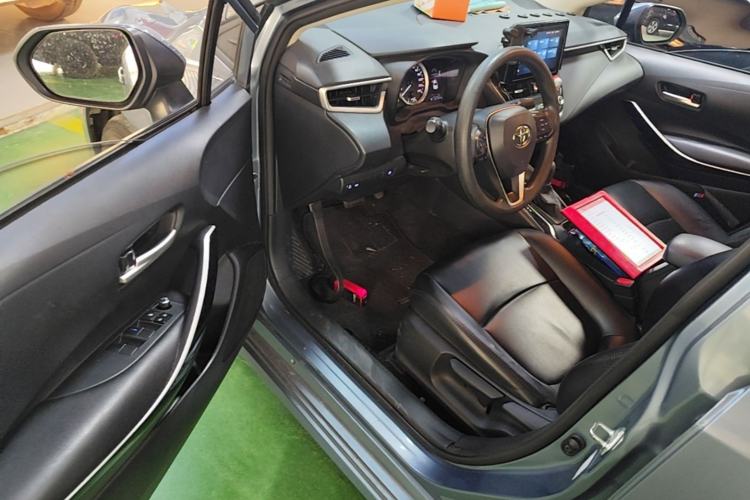 Used Toyota Corolla 2021 Dual-Motor 1.8L E-CVT Elite Edition Driver Seat